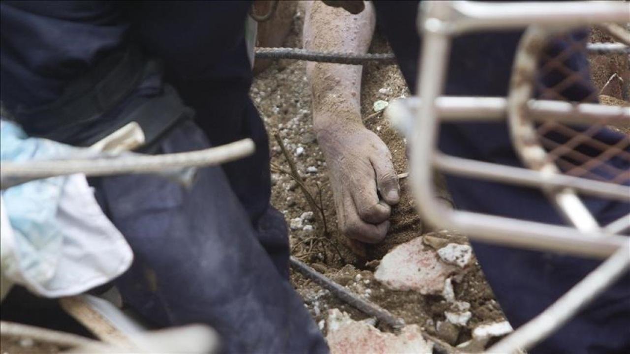 Suriyeli mezar kazıcıdan kan donduran itiraflar: Haftada 3 kamyon ceset geliyordu