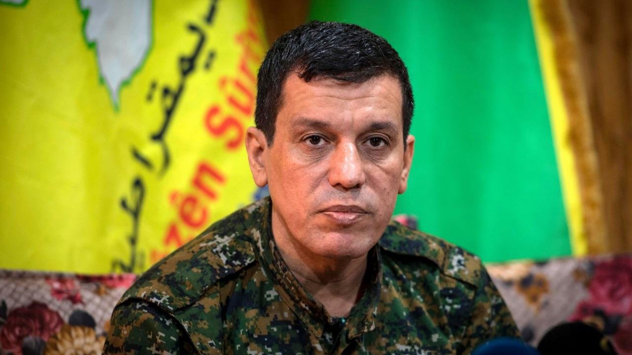 Teröritbaşı Kobani panikledi: Türkiye’yi durdurun