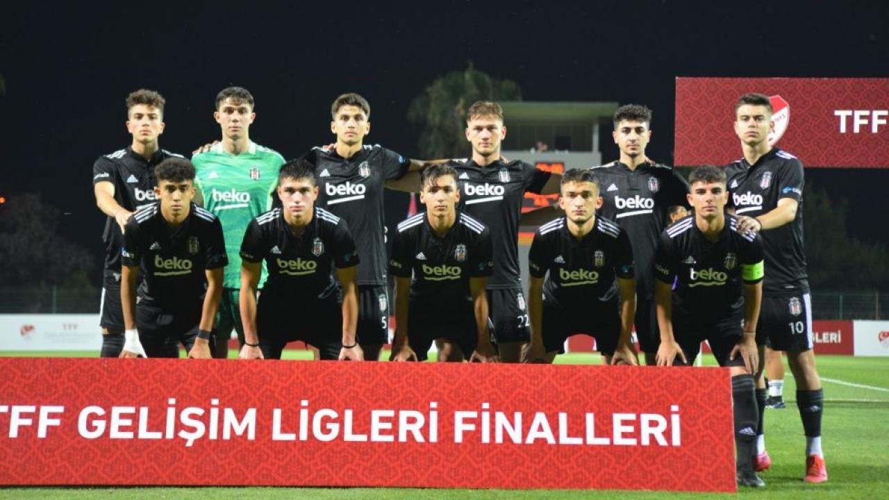 U17 Gelişim Ligi’nde şampiyon Beşiktaş