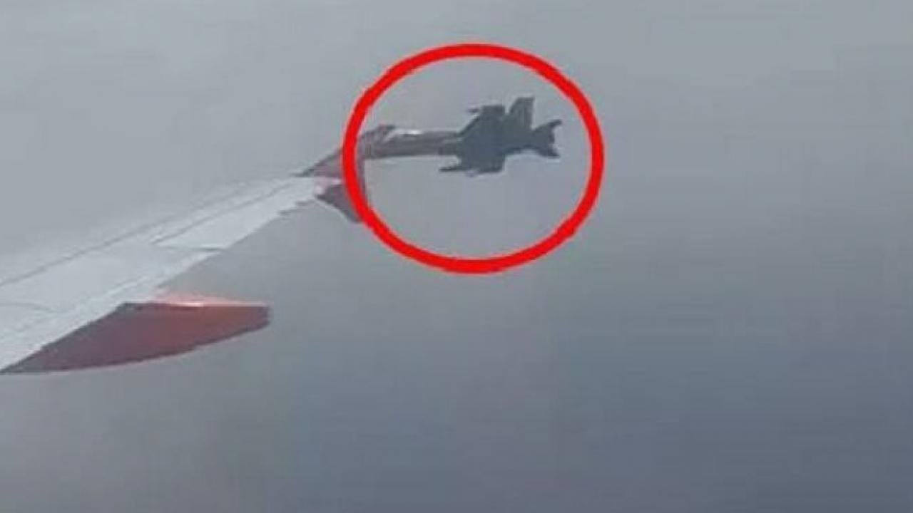 Yolcu uçağında panik: Savaş uçakları havalandı