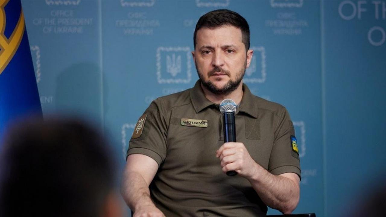 Zelenskiy: “22-25 milyon ton tahıl bloke edilmiş durumda”