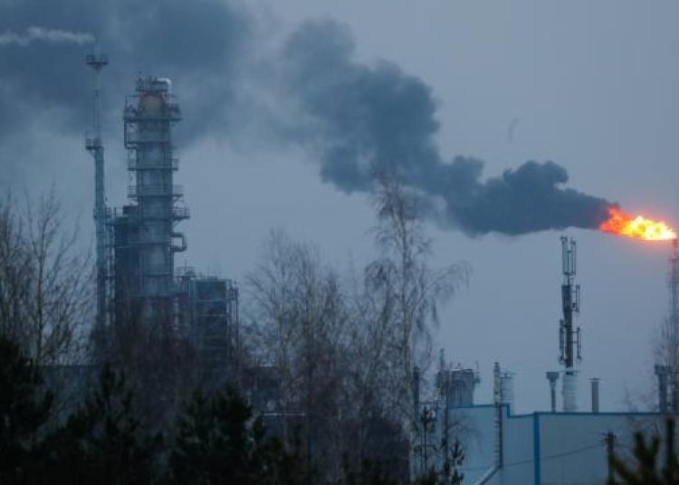 ABD, Çin ve Hindistan’ın Rus petrolüne yönelik tavan fiyat uygulamasına katılmasını umuyor