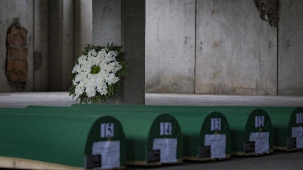 Acının sembolü: Srebrenitsa Çiçeği