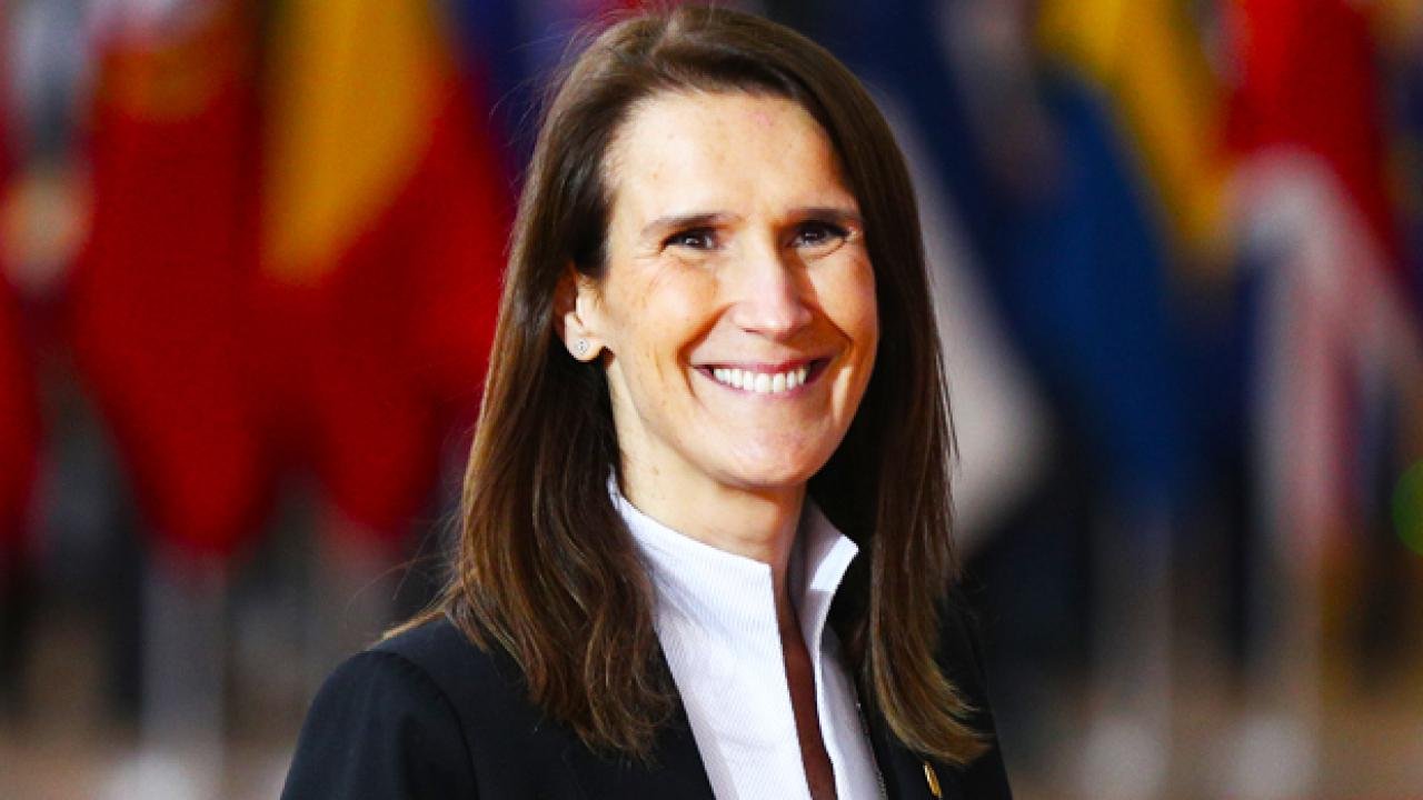 Belçika Dışişleri Bakanı, hasta eşine bakmak için görevinden istifa etti