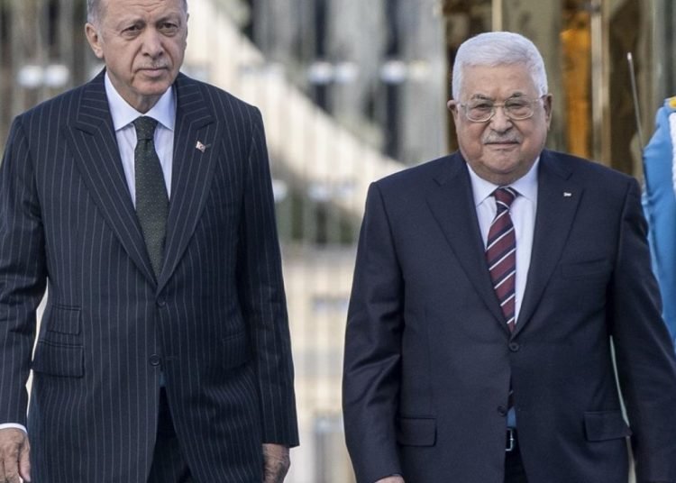 Cumhurbaşkanı Erdoğan Mahmud Abbas’ı karşıladı