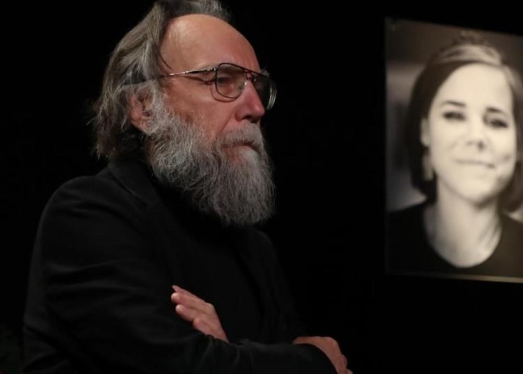 Daria Dugina son yolculuğuna uğurlandı