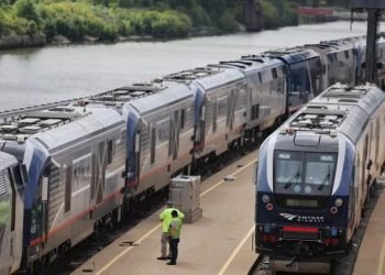 Demir yolu işçilerinin grev hazırlığında olduğu ABD’de uzun mesafe seferler iptal edildi