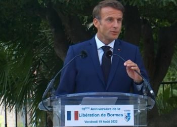 Fransa Cumhurbaşkanı Macron Cezayir’e gidiyor