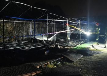 Fransa’da kundaklanan cami tamamen yandı