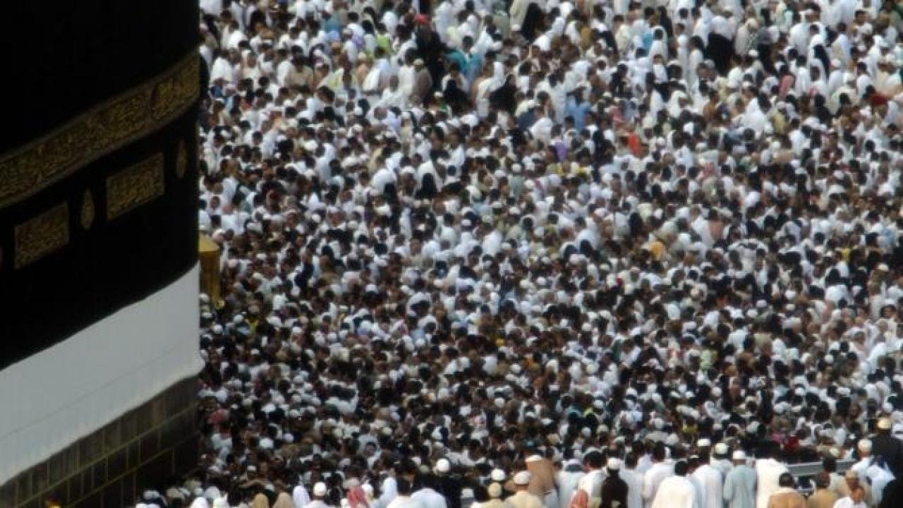 Hacılar Kabe’de veda tavafını yaptı