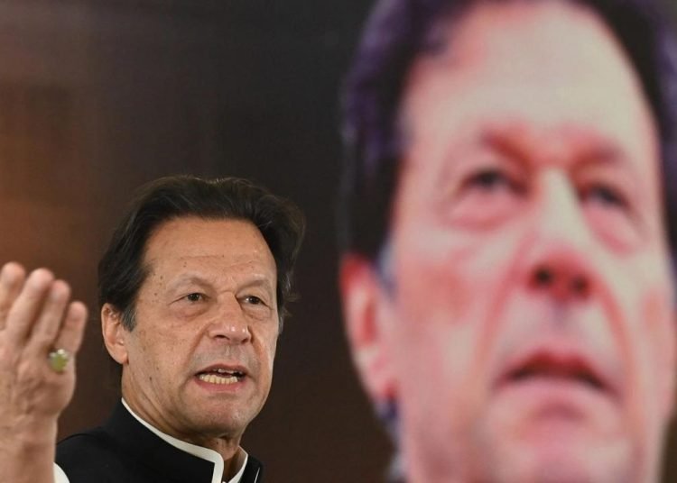 Imran Khan kefaletle serbest kaldı