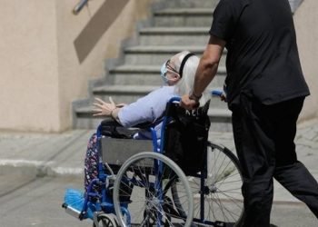 İngiltere’de sağlık rezaleti: Yaşlı kadını adeta ölüme terk ettiler