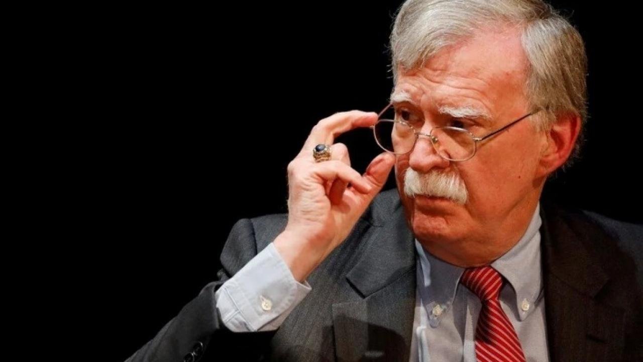 İran, Bolton’a suikast iddialarını reddetti