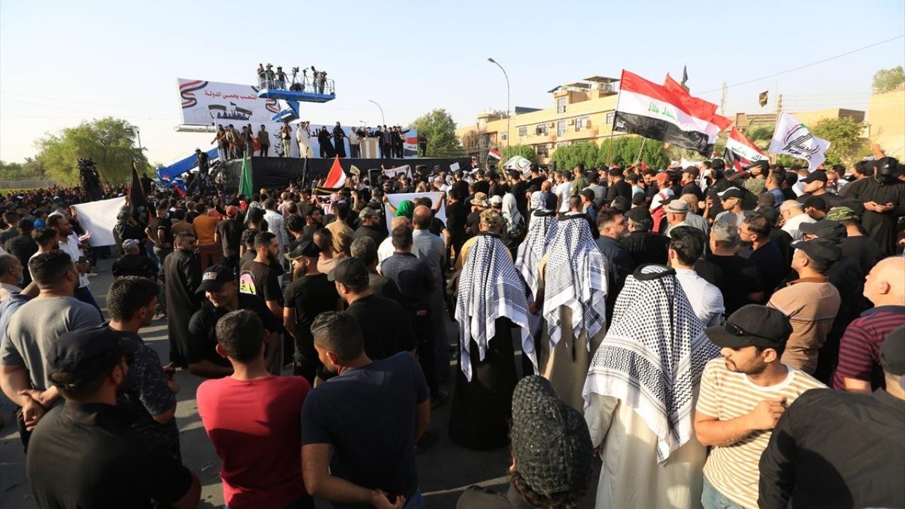 İran destekli Şii grup Bağdat’taki Yeşil Bölge’de oturma eylemi başlattı