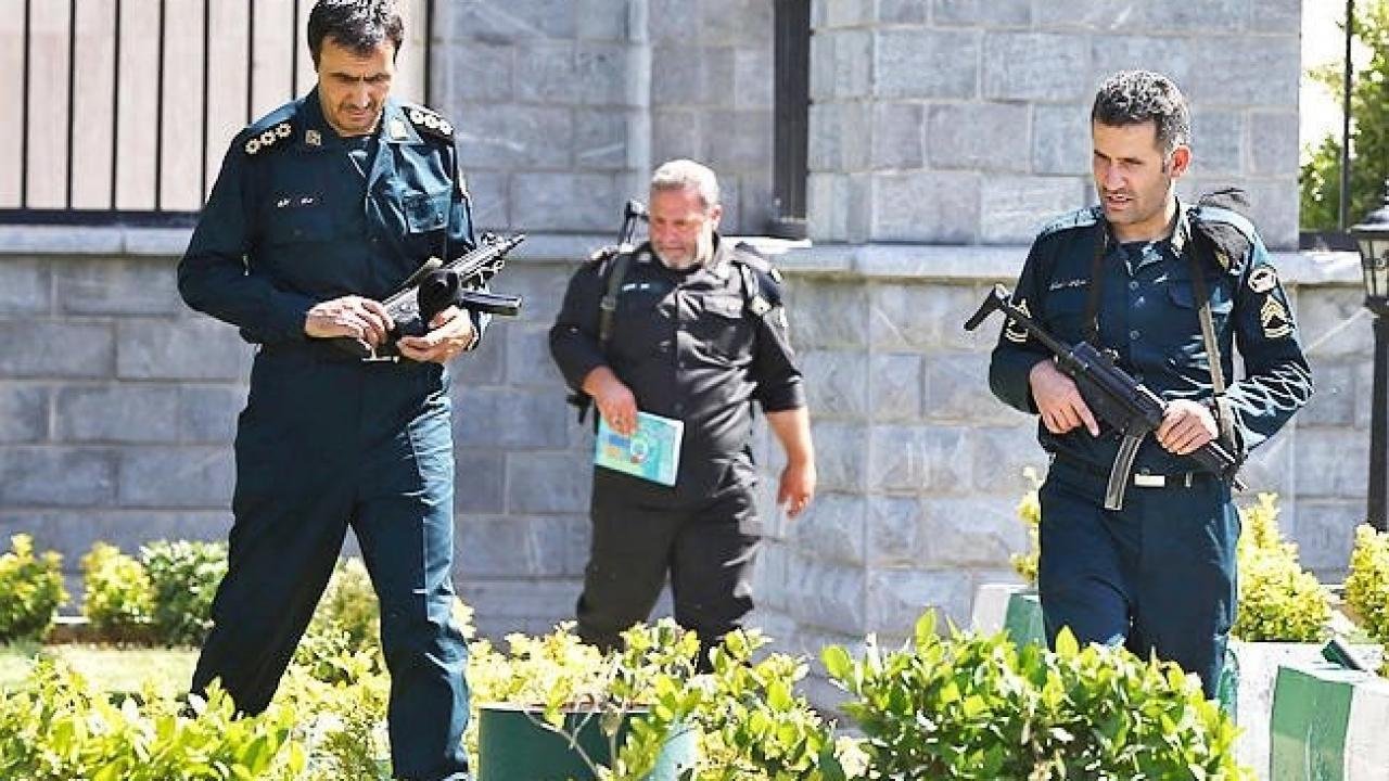 İran’da İsveç vatandaşı casusluk suçlamasıyla tutuklandı