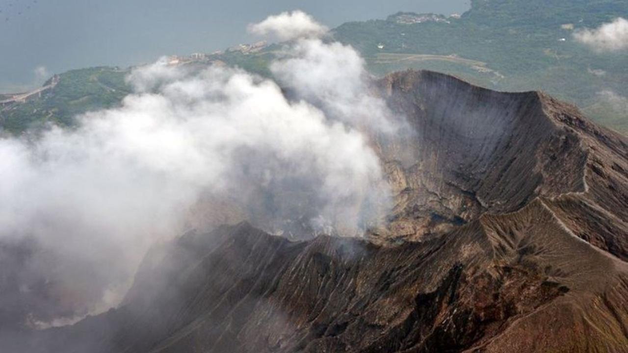 Japonya’daki Sakurajima Yanardağı’nda patlama