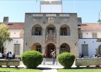 Kıbrıs Rum kesiminden silah tüccarı ve uyuşturucu baronlarına vatandaşlık