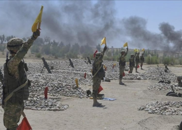 Kırgızistan ile Tacikistan sınırında çıkan silahlı çatışmada 81 Kırgız yaralandı