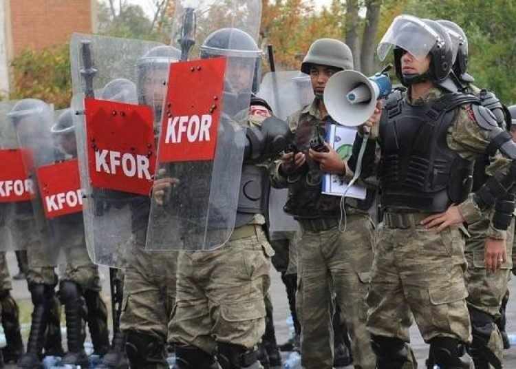 Kosova “Rusya-Sırbistan tehdidine” karşı NATO’den askeri birlik istedi