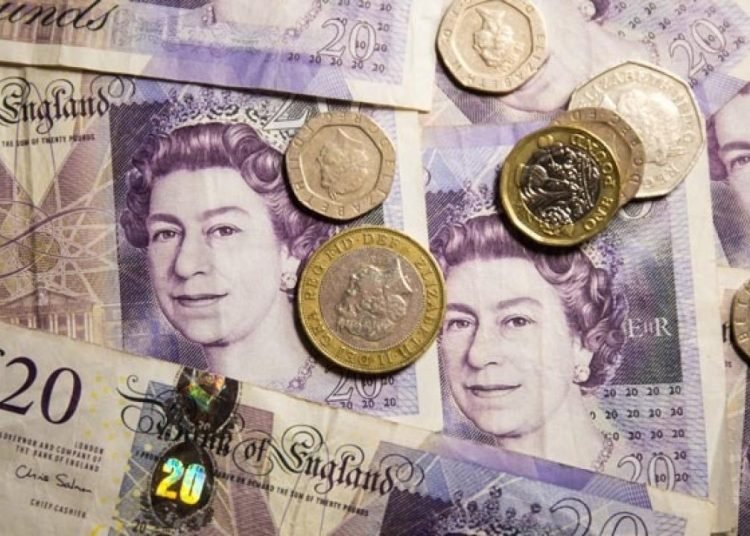 Kraliçe 2. Elizabeth’in yer aldığı banknot, pul ve pasaportlar değişecek mi?