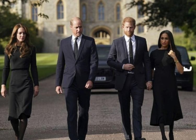 Markle ve Prens Harry, uzun bir aradan sonra Prens William ve Middleton ile bir arada