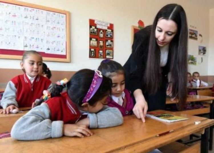 Öğretmenlik Kariyer Basamakları Sınavı örnek soruları yayımlandı