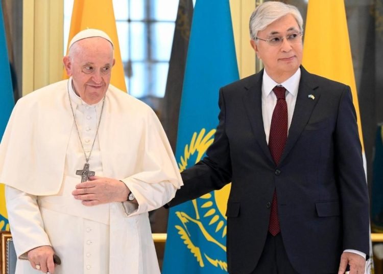 Papa Francis 3 günlük resmi ziyaret için Kazakistan’da