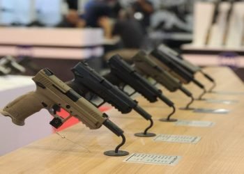 Polonya’da Sarsılmaz’a büyük ilgi