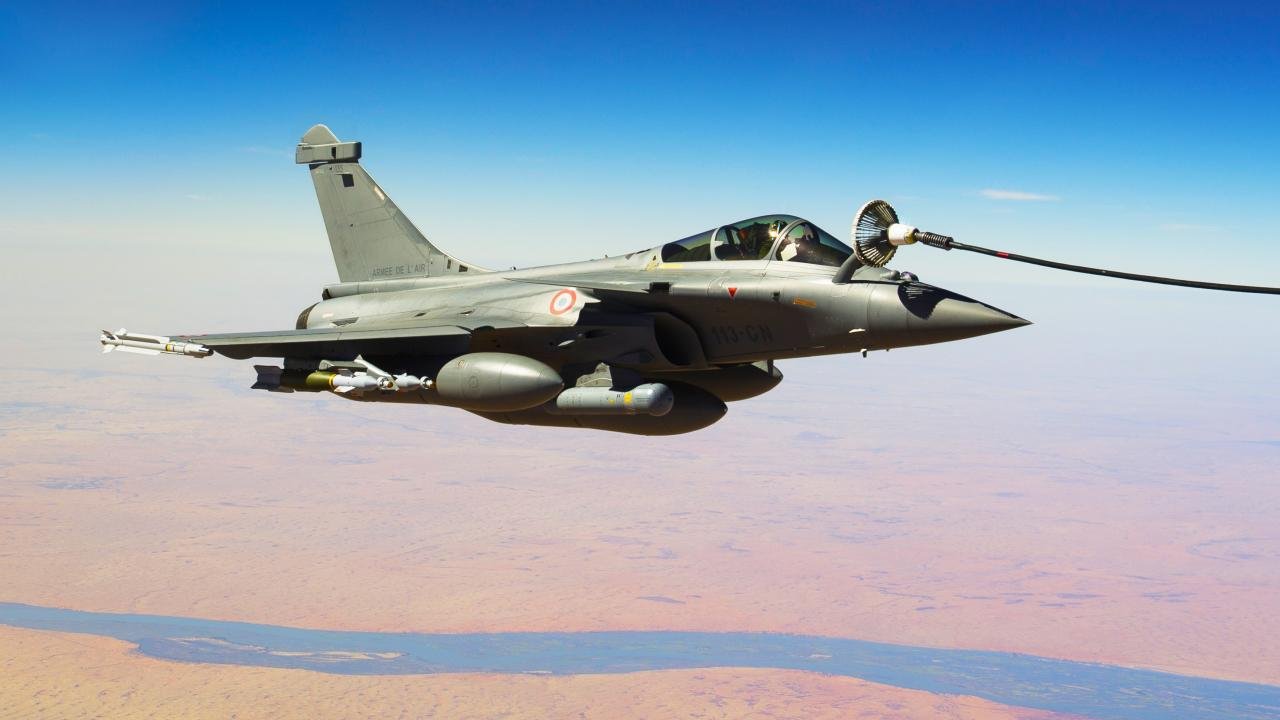 Ta Nea: Türkiye Fransa’dan Rafale savaş uçaklarını istedi