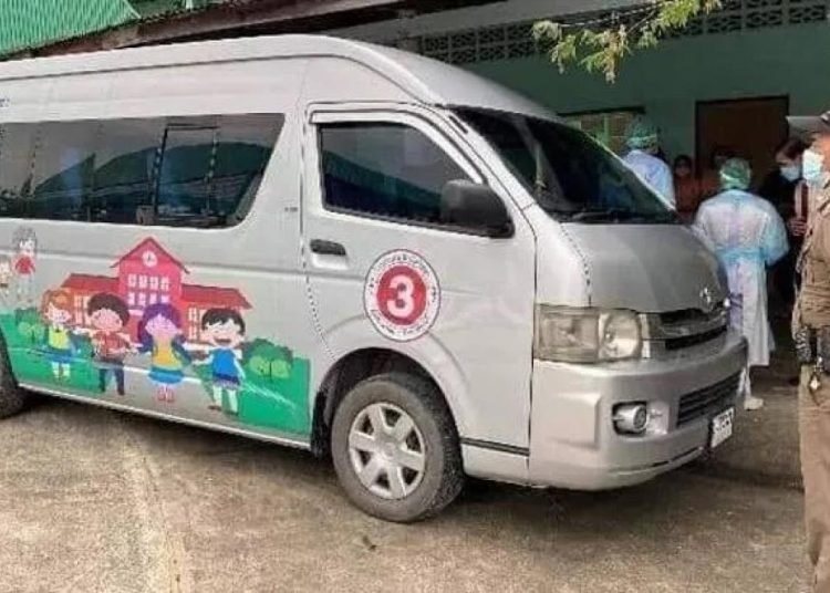 Tayland’da okul servisinde unutulan çocuk öldü