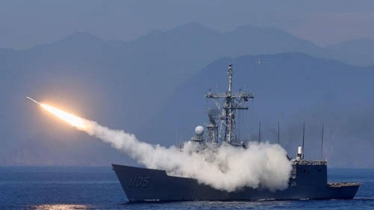 Tayvan: Çin ordusu 11 Dongfeng balistik füzesi fırlattı