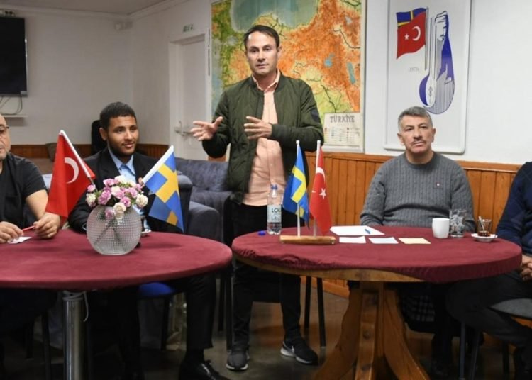 Türk asıllı siyasetçi, İsveç’ten Türkiye’nin taleplerinin karşılanmasını istedi