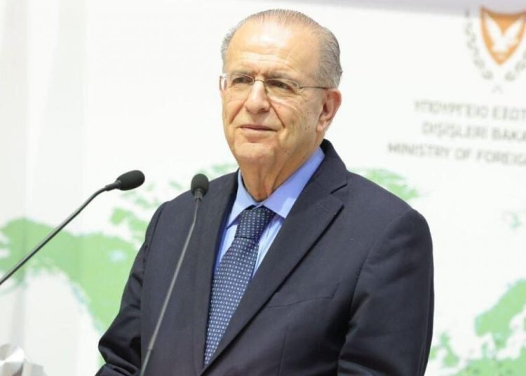 Türkiye’yi Avrupa ve ABD’ye şikayet etti