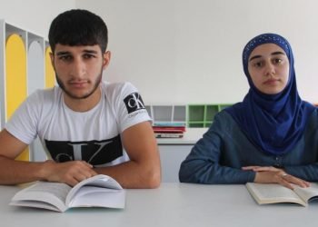 Ukrayna’daki savaştan kurtuldular, öz vatanlarında üniversite kazandılar