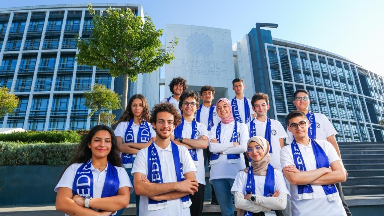 YKS şampiyonları 2022’de  yine Medipol’ü tercih etti!