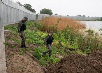 Yunanistan: Türkiye’nin belirttiği bölgede göçmen bulamadık