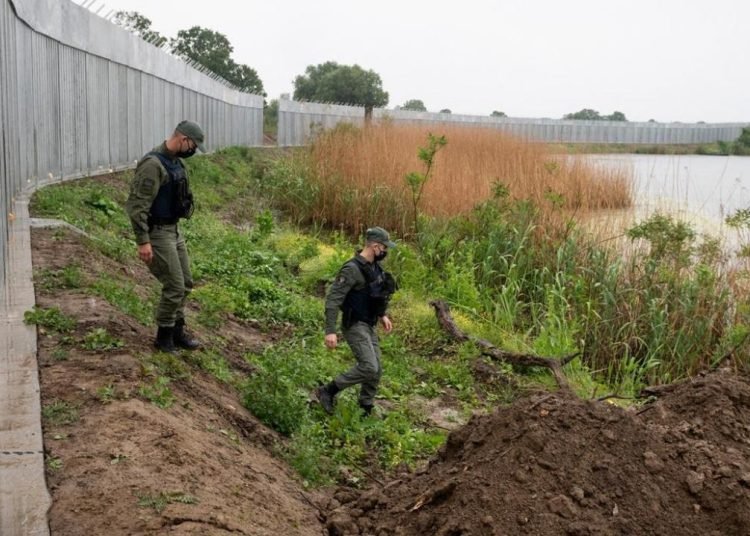 Yunanistan: Türkiye’nin belirttiği bölgede göçmen bulamadık