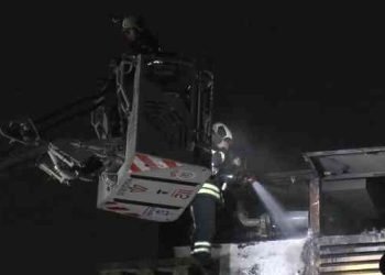 Arıtma Tankeri Fabrikası Alev Aldı