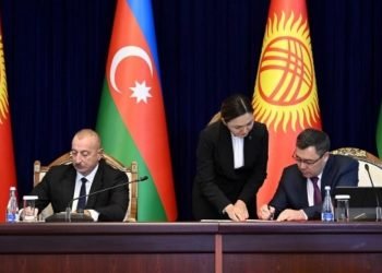 Aliyev’den Kırgızistan’a ilk resmi ziyaret