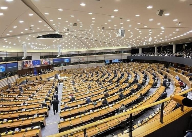 Avrupa Parlamentosu ısıtma sistemini kapatacak
