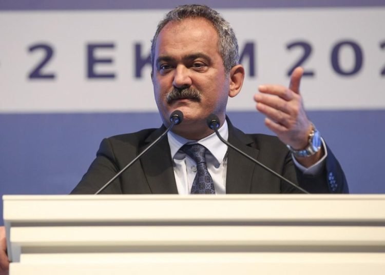 Bakan Özer’den dikkat çeken bütçe açıklaması!