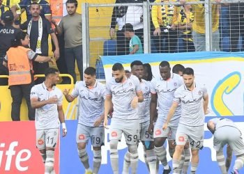 Başakşehir yenilmezlik serisini sürdürdü!