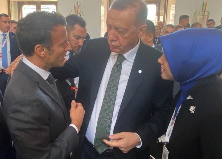 Başkan Erdoğan Türk Birliği’ne davet etmişti! Macron’dan açıklama!