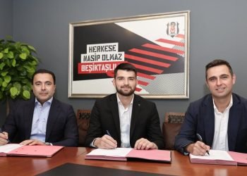 Beşiktaş, Ersin’le “yola devam” dedi