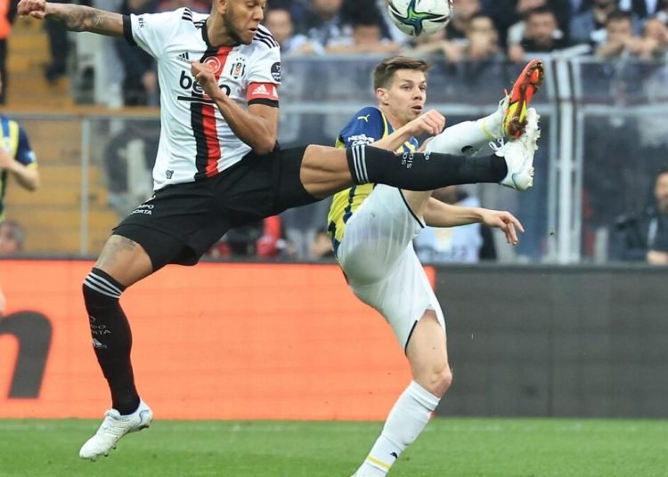 Beşiktaş maçın ilk yarısında, Fenerbahçe tamamında etkili