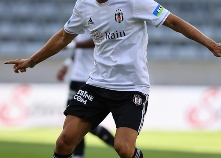Beşiktaş’ta Salih Uçan kararı