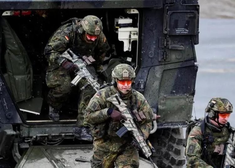 Çarpıcı iddia: Alman ordusunun sadece iki gün yetecek cephanesi var