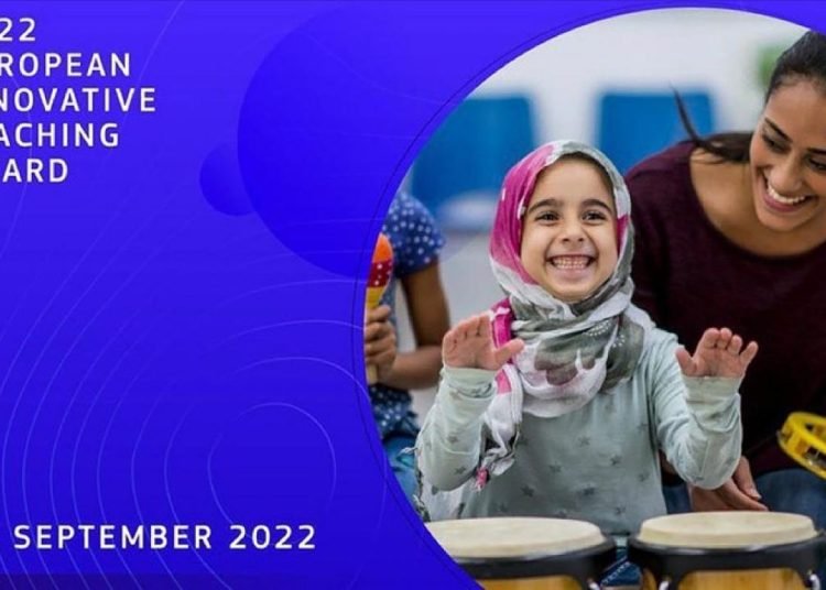 Erasmus, afişindeki “başörtülü öğrenci fotoğrafını” aşırı sağın tepkisi üzerine sildi