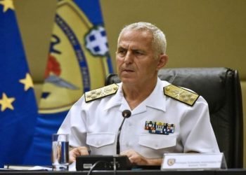 Evangelos Apostolakis’ten itiraf gibi Türkiye uyarısı: Savaş başlarsa…