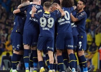 Fenerbahçe hem sahada hem istatistiklerde zirvede
